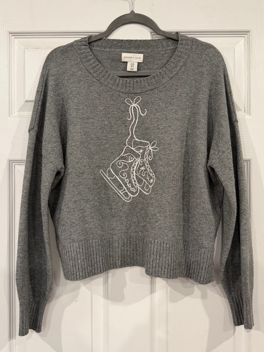Sincerly Jules Gray Crewneck Ice Skate Embroidered Sweater Size Medium